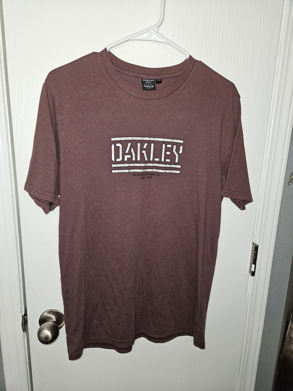 Oakley Men's Short Sleeve Logo Tee in Maroon with White Print
